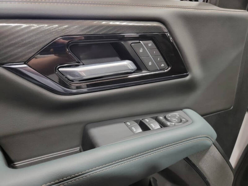 2025 GMC Yukon XL AT4