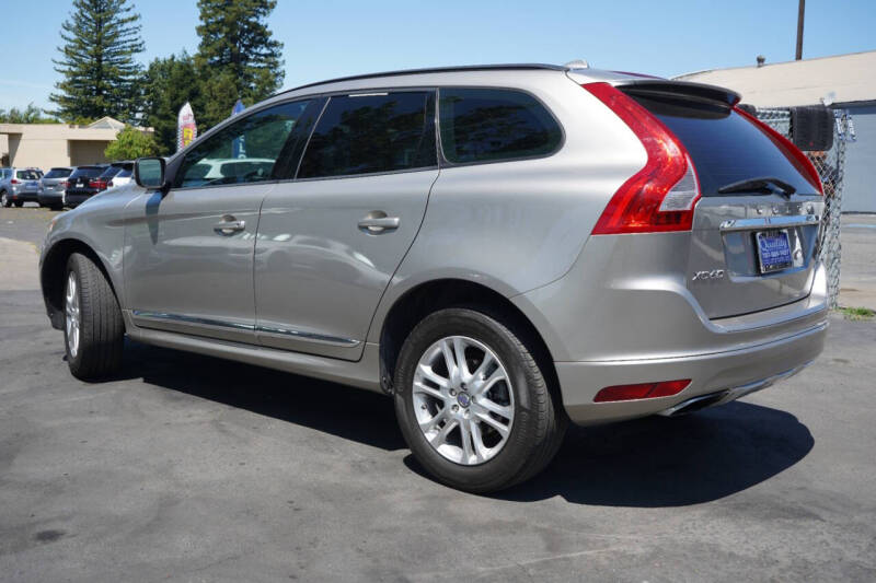 2015 Volvo XC60 T5