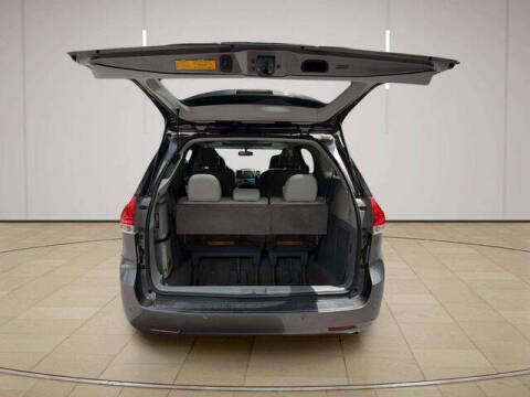 2011 Toyota Sienna XLE 8-Passenger