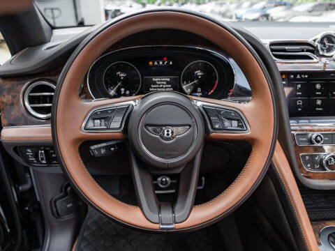 2023 Bentley Bentayga EWB V8