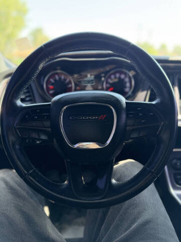 2017 Dodge Challenger SXT