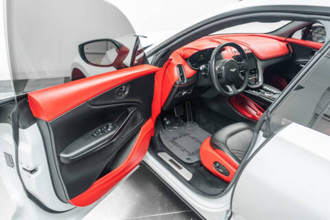 2021 Aston Martin DBX