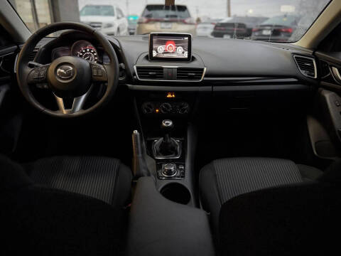 2015 Mazda MAZDA3 i Touring