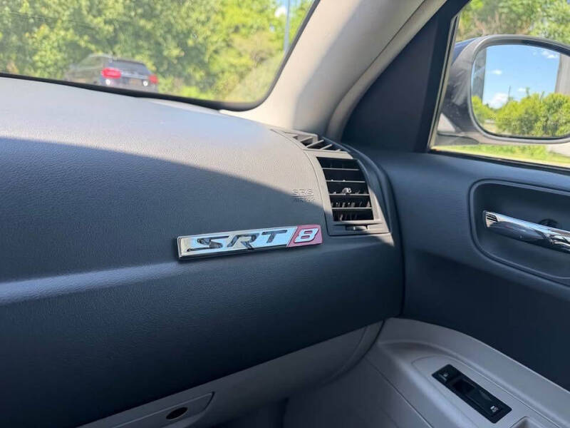 2006 Chrysler 300 SRT-8