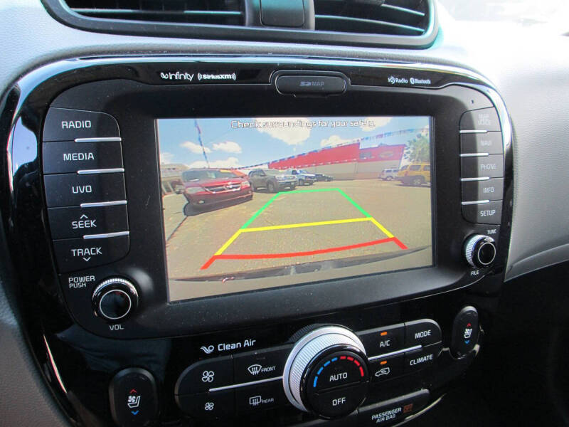 2016 Kia Soul +