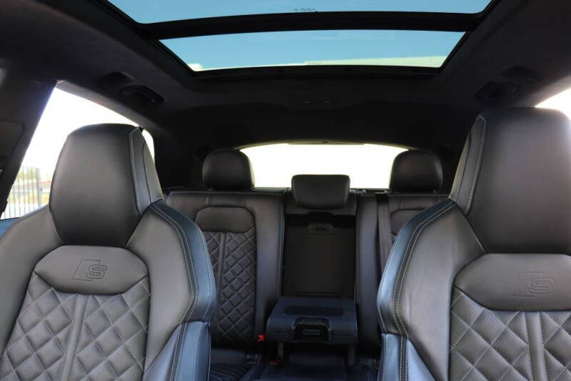 2023 Audi SQ8 4.0T quattro Prestige