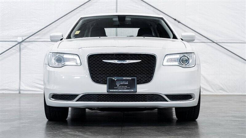 2022 Chrysler 300 Touring