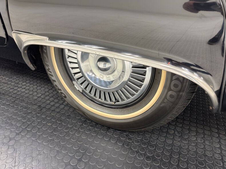 1957 Ford Thunderbird