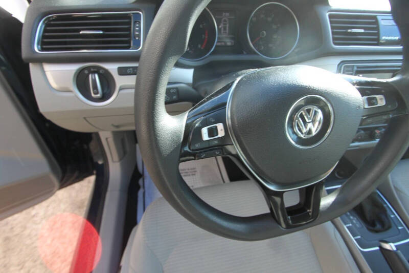 2018 Volkswagen Passat 2.0T S