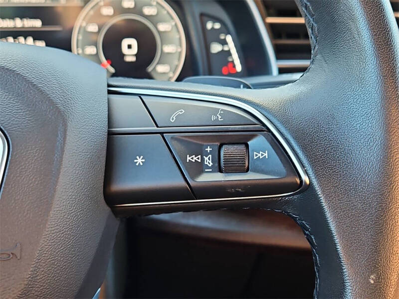 2023 Audi Q8 quattro Premium Plus 55 TFSI