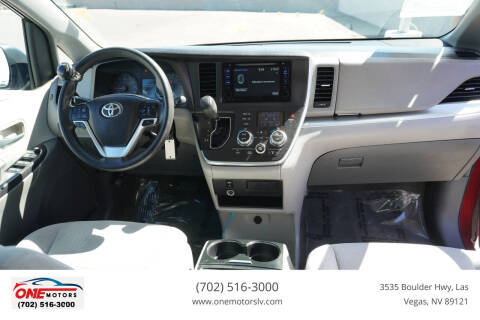 2016 Toyota Sienna