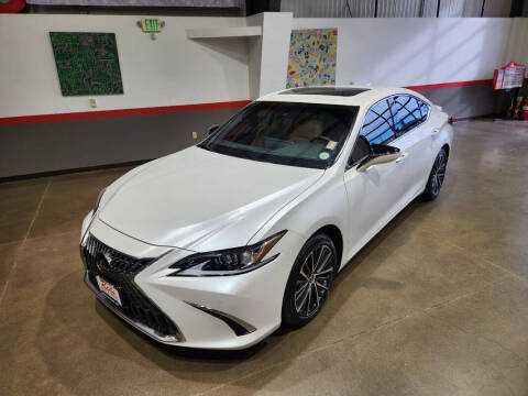 2023 Lexus ES 300h