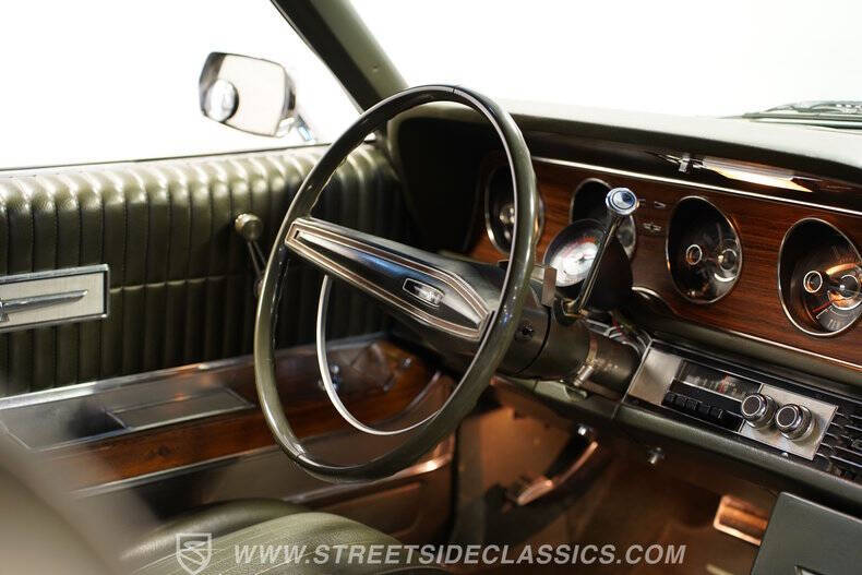 1969 Ford Thunderbird