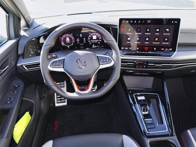 2026 Volkswagen Golf GTI Autobahn