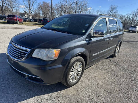 2013 Chrysler Town and Country Touring-L