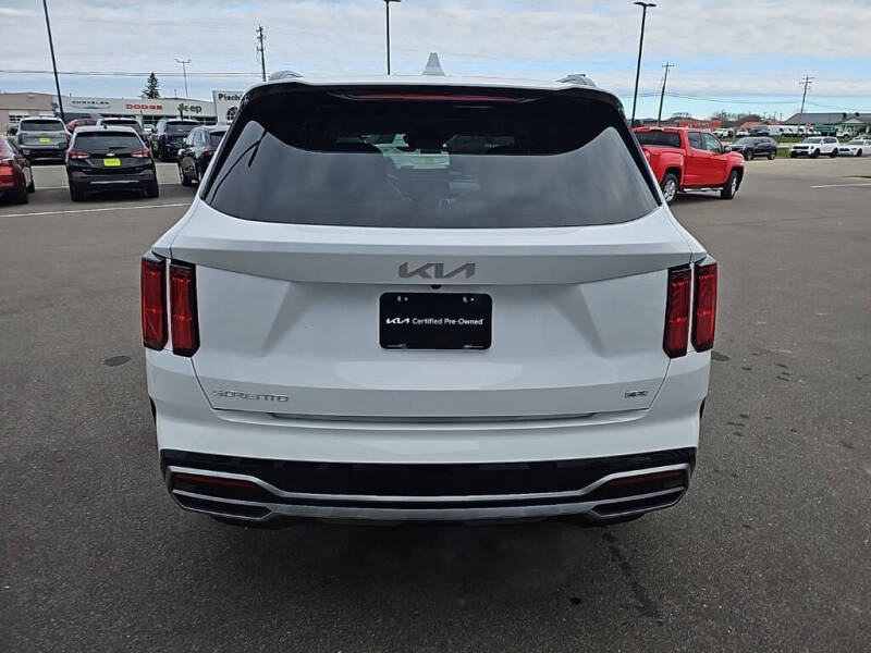 2023 Kia Sorento SX