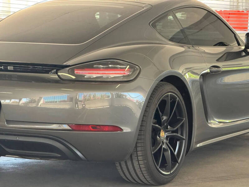 2019 Porsche 718 Cayman