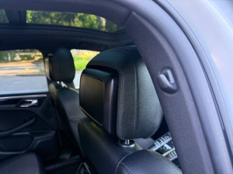 2018 Porsche Macan S