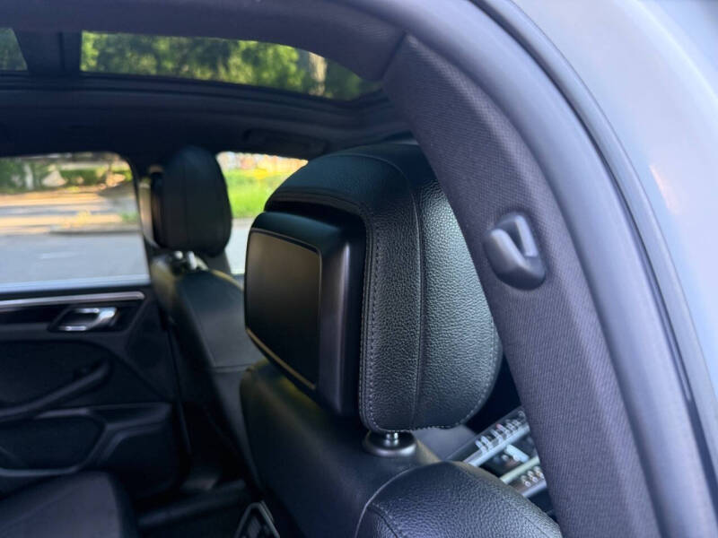 2018 Porsche Macan S