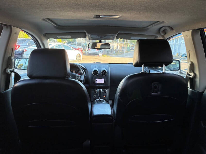 2013 Nissan Rogue SV w/SL Package