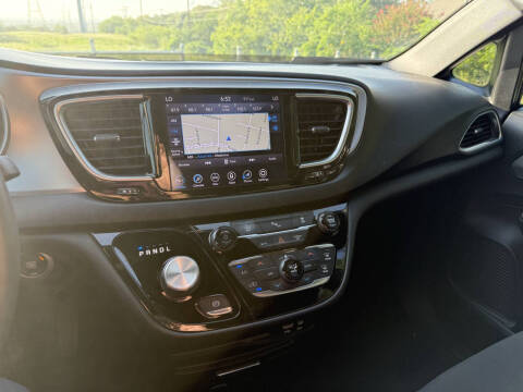 2018 Chrysler Pacifica Touring Plus