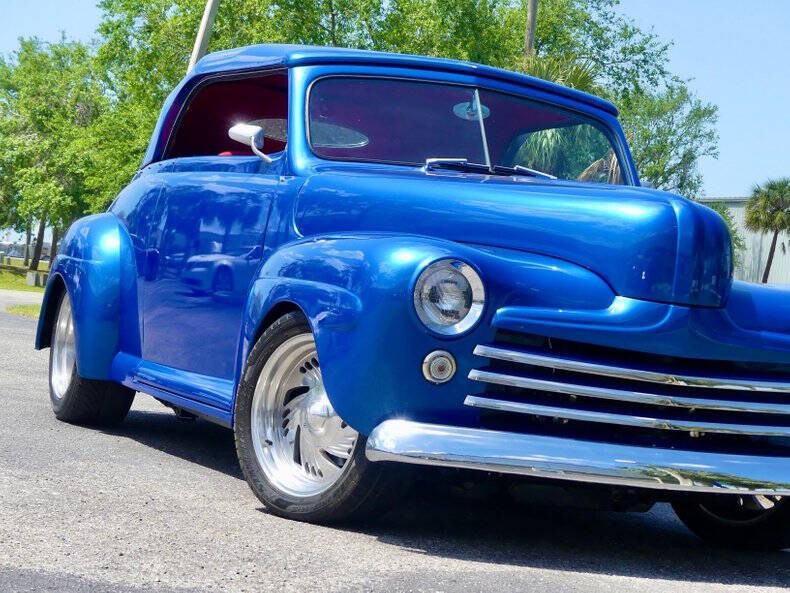 1948 Ford Super Deluxe