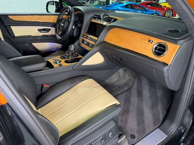 2023 Bentley Bentayga S V8