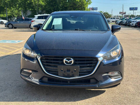 2018 Mazda MAZDA3 Touring