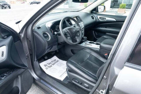 2017 Nissan Pathfinder SL