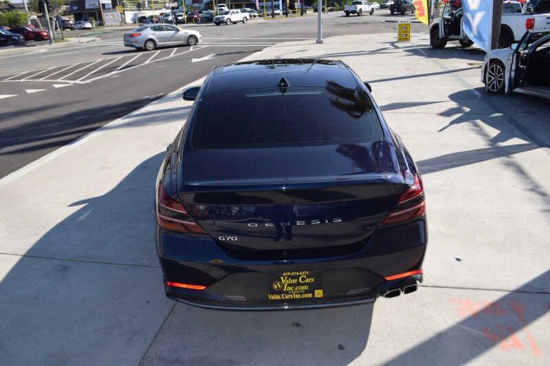 2023 Genesis G70