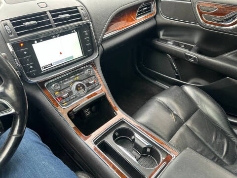 2017 Lincoln Continental Select