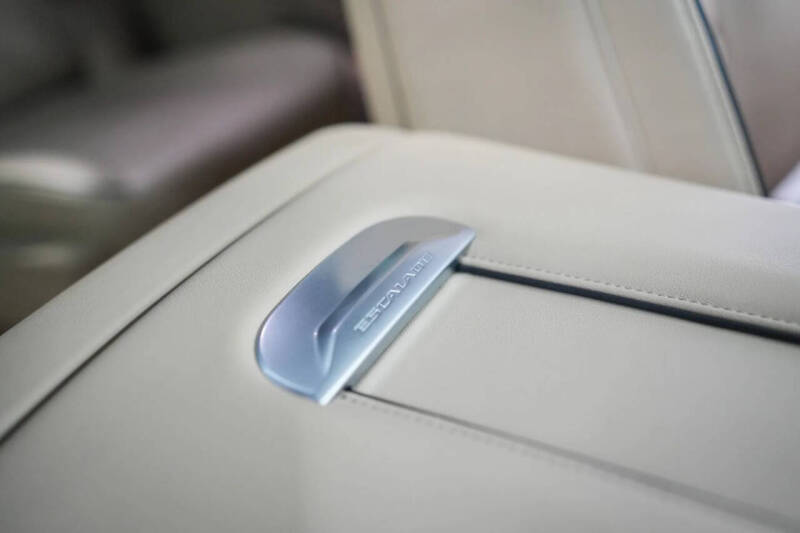 2024 Cadillac Escalade Premium Luxury