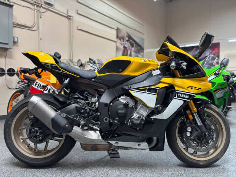 2016 Yamaha YZF-R1