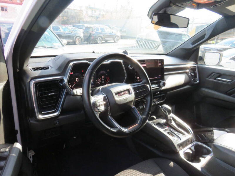 2024 GMC Canyon Elevation