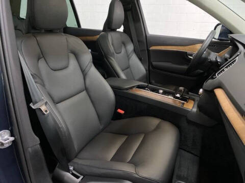 2025 Volvo XC90 B6 Plus Bright Theme 7P
