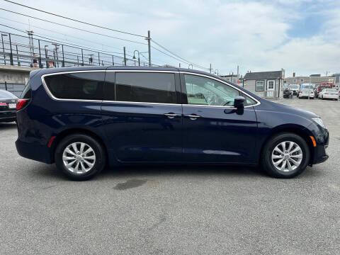 2019 Chrysler Pacifica Touring Plus