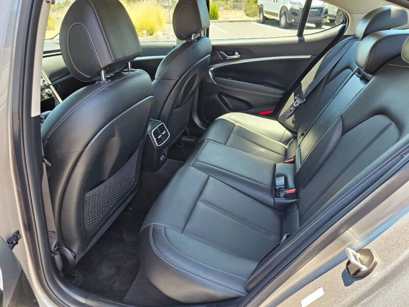 2025 Genesis G70