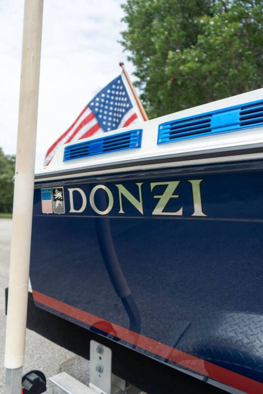 1986 Donzi Marine Minx 20'