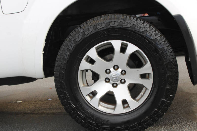 2012 Suzuki Equator Sport