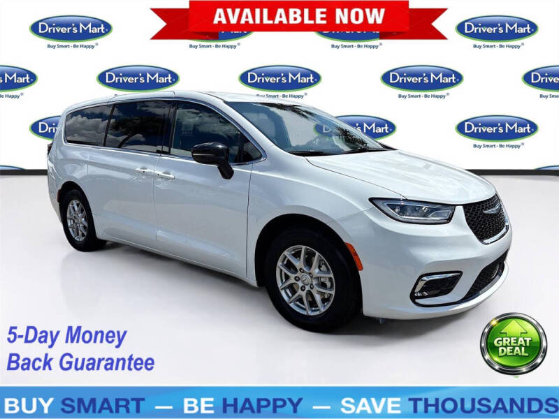 2025 Chrysler Pacifica Select