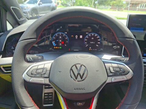 2025 Volkswagen Golf GTI SE