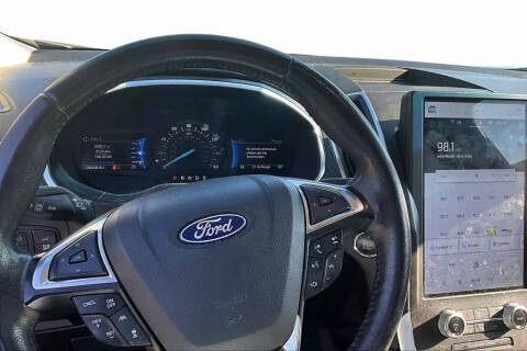 2021 Ford Edge Titanium