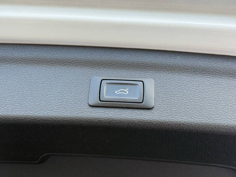 2020 Audi Q3 quattro Premium 45 TFSI