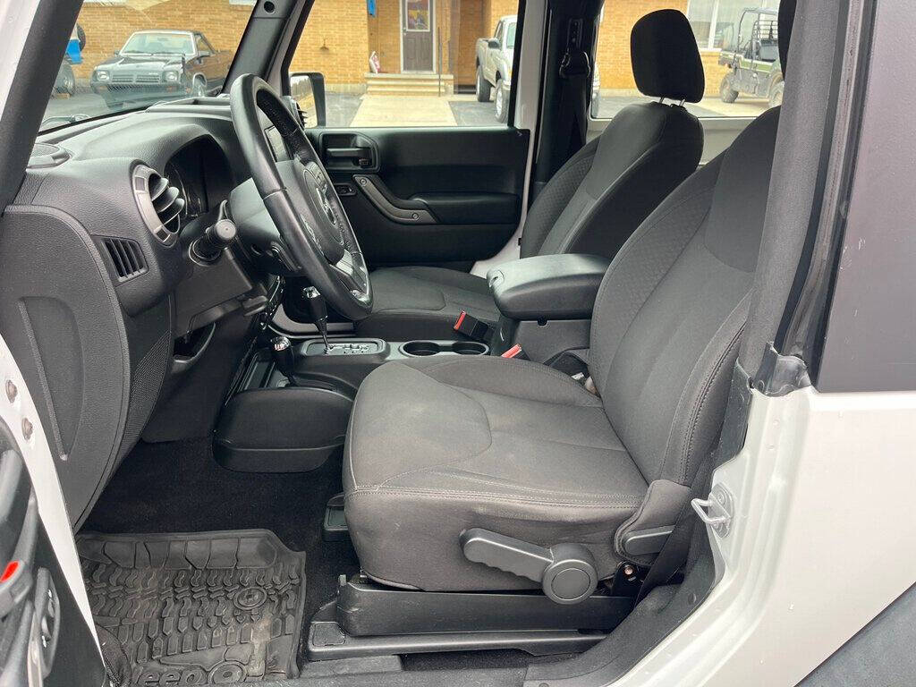 2017 Jeep Wrangler 31