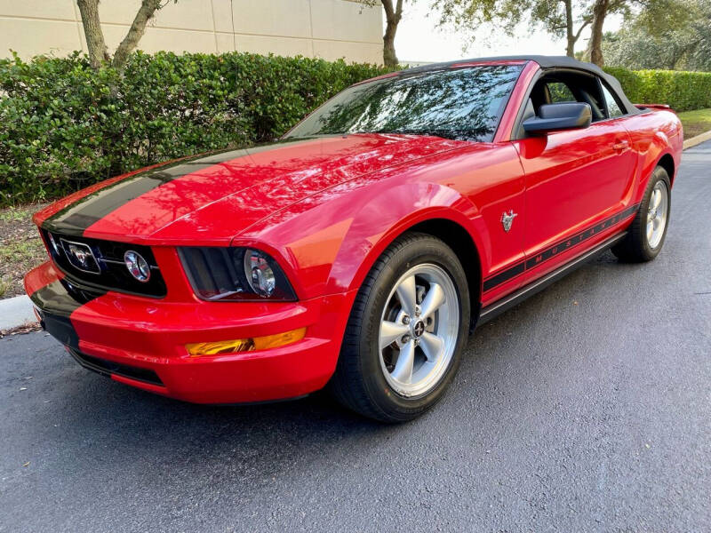 2009 Ford Mustang for sale at DENMARK AUTO BROKERS in Riviera Beach FL