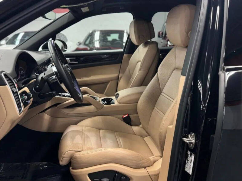 2023 Porsche Cayenne