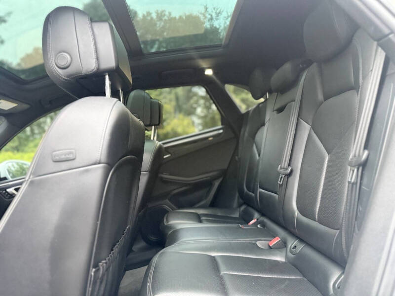 2017 Porsche Macan Turbo