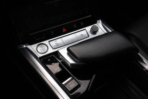 2019 Audi e-tron quattro Prestige