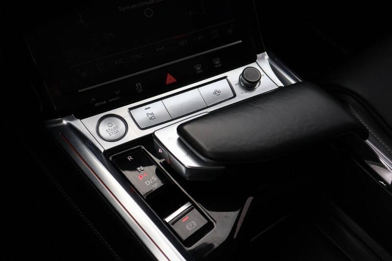 2019 Audi e-tron quattro Prestige