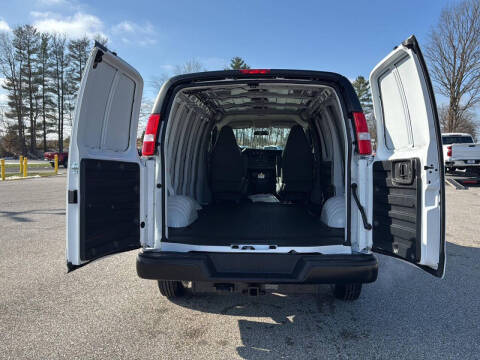 2025 Chevrolet Express 2500